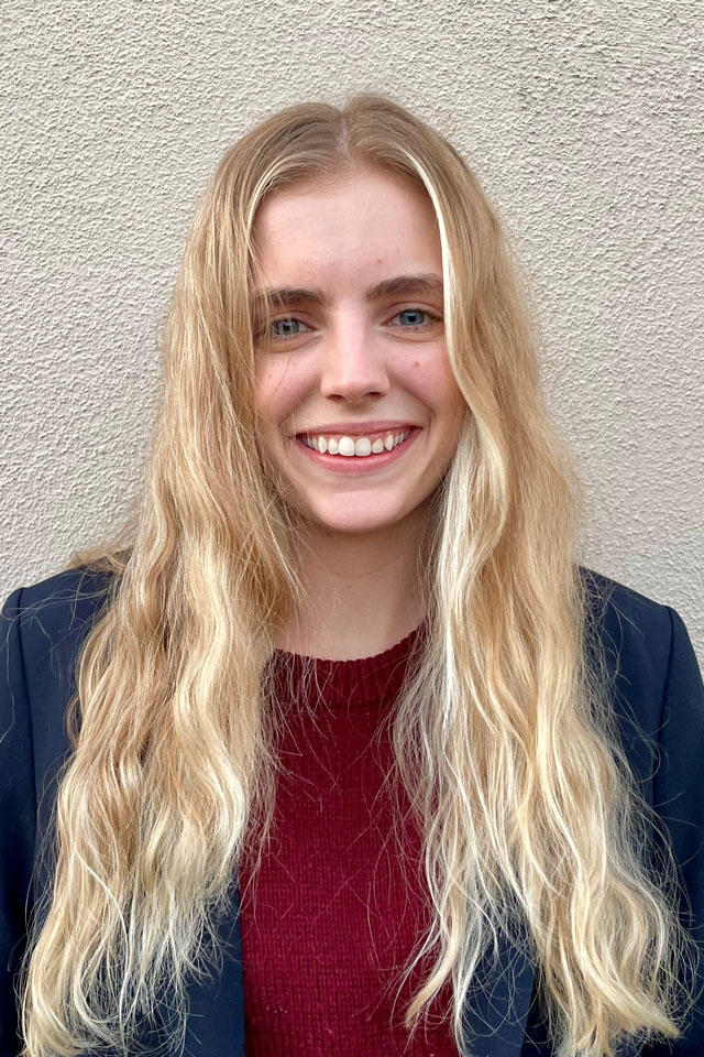 gillian-headshot